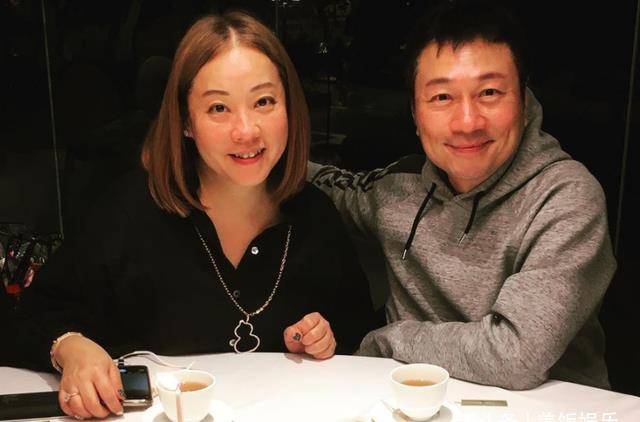 黎耀祥二婚妻晒照为儿庆生!