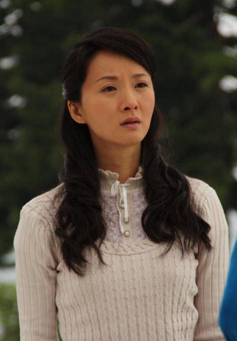 父母聋哑,为家庭坚持12年丁克,39岁才当妈,演员谢兰现状如何_时候