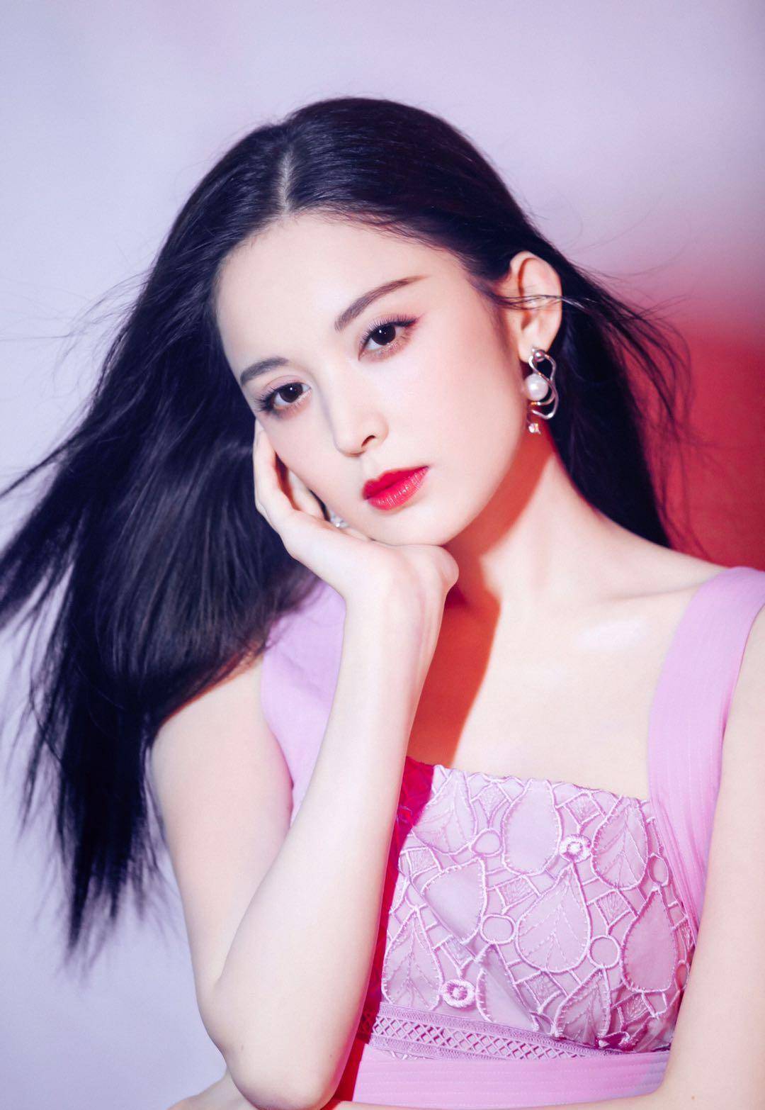 今来一组元气满满的穿搭,古力娜扎怎么穿都很好看_风格_粉色_style