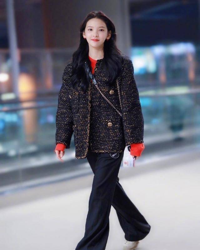 盘点女星们的小香风外套,多样搭配法,穿出不一样的风格_时尚_白色