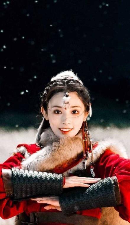 《大唐明月》讲的是"穿越女主"库狄琉璃和男主裴行俭之间的故事.