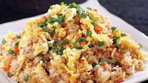 做蛋炒饭时牢记这2步、炒好的蛋炒饭粒粒分明