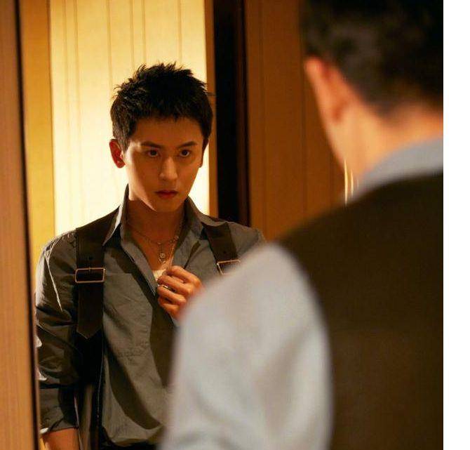 真是自掘坟墓,《山河令》演唱会被曝定档,粉丝却不买账_张哲瀚_龚俊