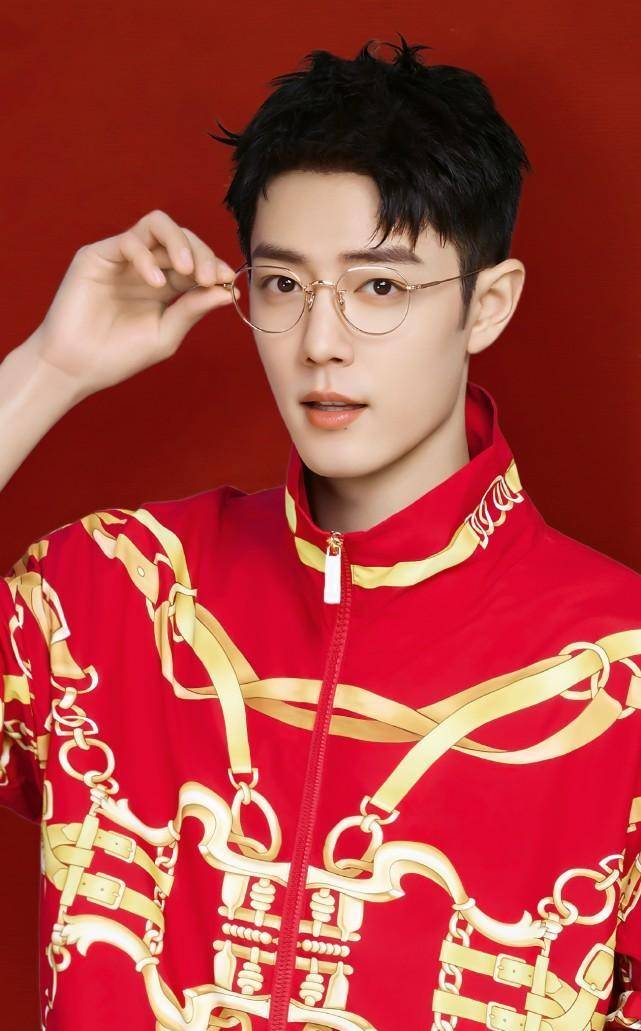 网友评论"这文案满分","肖哥,我好像看到了我自己","控评组组长","肖