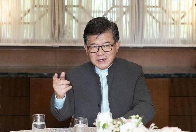 放弃百亿家产,结婚也不邀请老爹,因为老爹娶了"新欢"_罗康瑞_罗俊诚