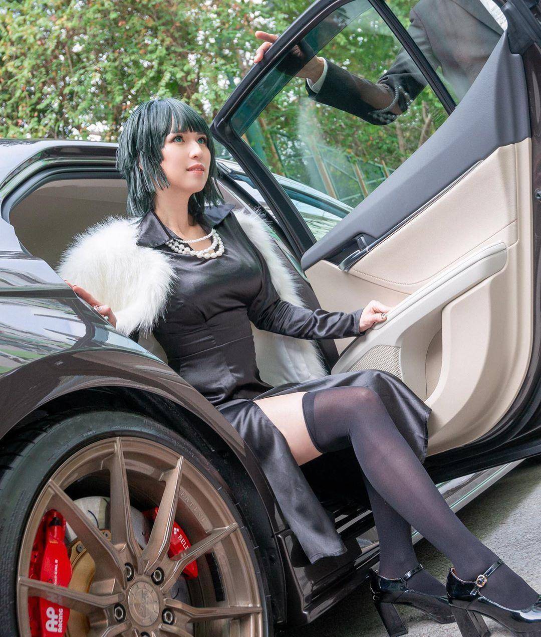 《一拳超人》超神cos,看到蚊女恋爱了,杰诺斯依旧燃烧经费_coser_龙卷