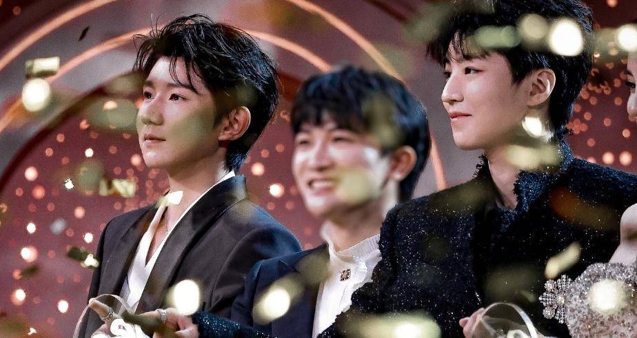 tfboys三人无互动,杨幂现场吃瓜_直播_唐嫣_王俊凯