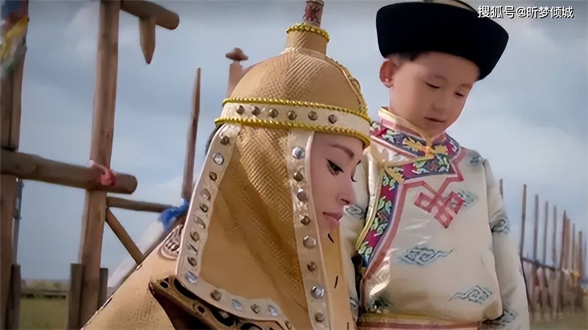 满都海33岁嫁给7岁的巴图蒙克,生下8个孩子,被百姓崇拜_蒙古帝国_成为