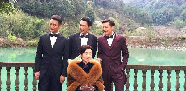 明镜扮演者 来自搜狐网