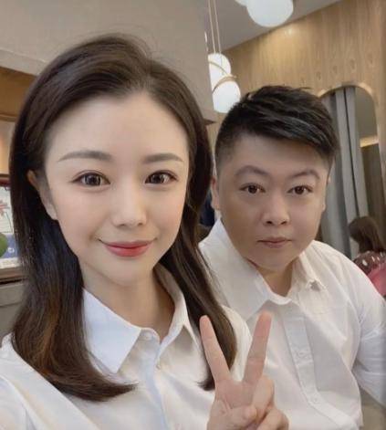 目前,妻子已经变得很明显,但她的四肢仍然很薄,脸上没有肿胀的现象