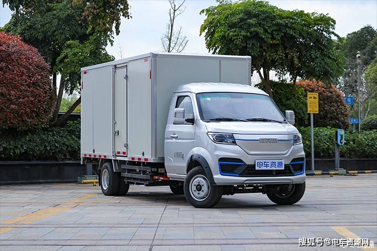 笃定前行 不负韶华 鑫源汽车获三项金熊猫奖_搜狐汽车_搜狐网