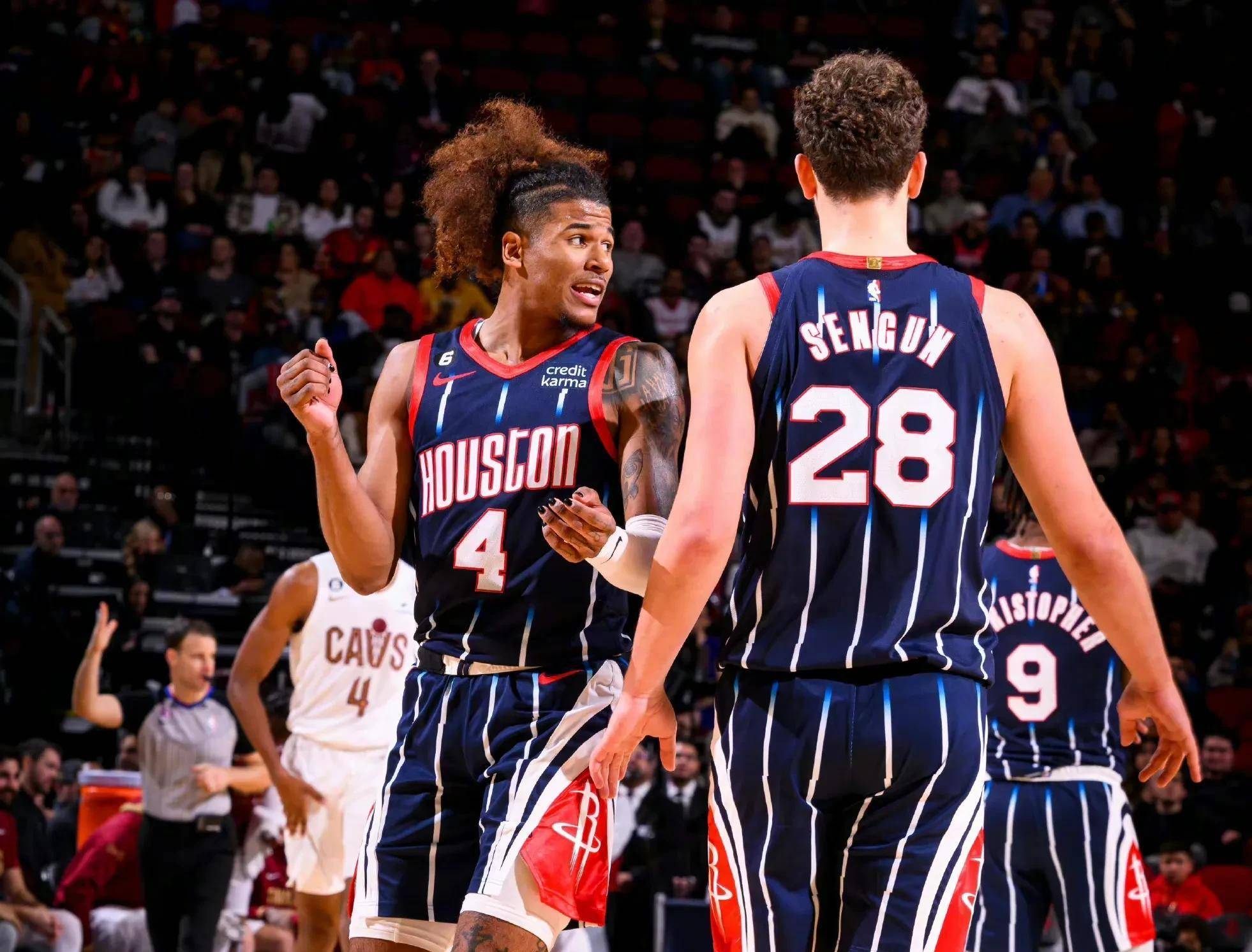 第二个赛季过半,申京的成长 > 杰伦-格林_新秀_命中率_数据