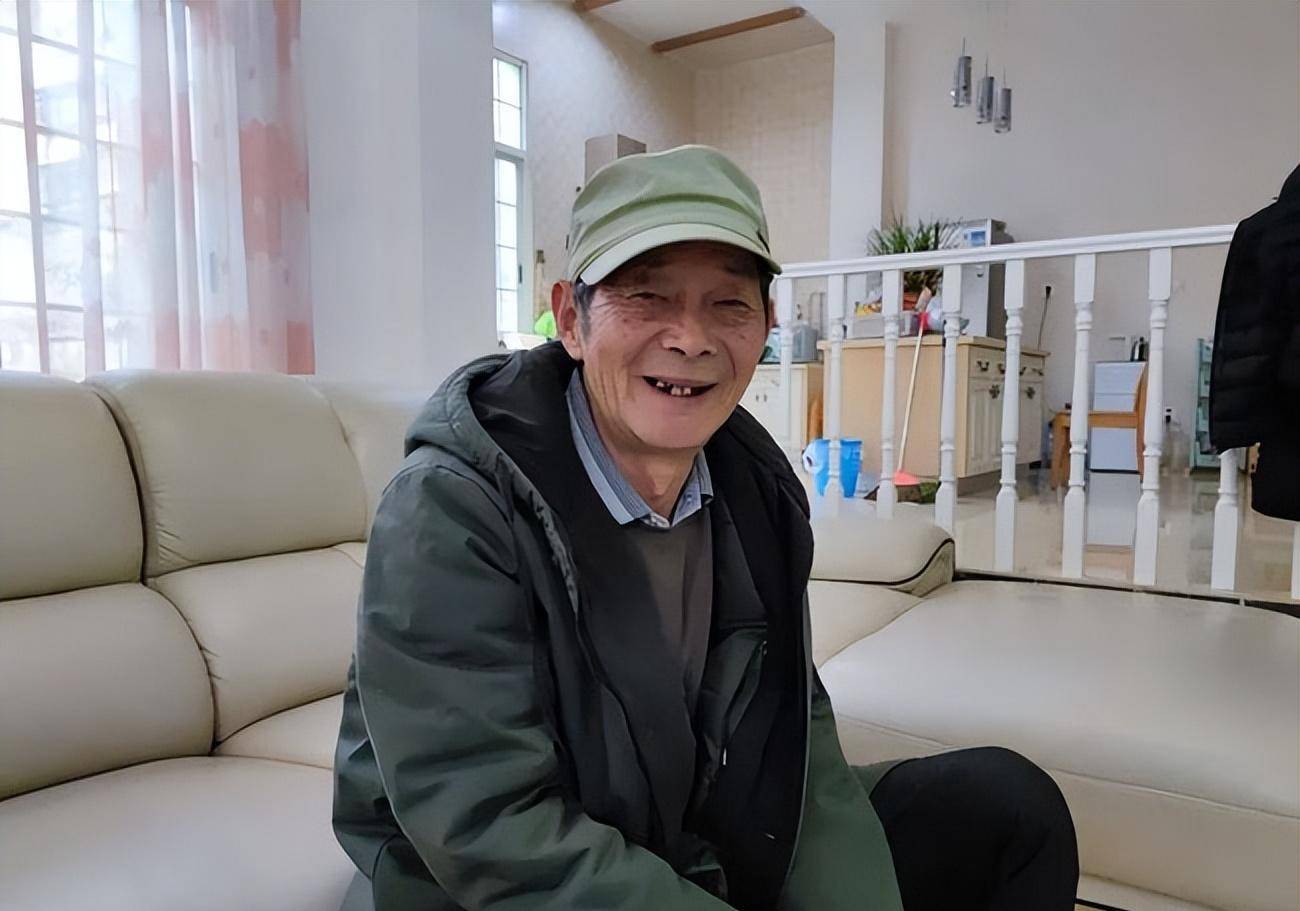 王大爷已经七十二岁了,他的妻子最近病了,在医院的时候花了不少钱