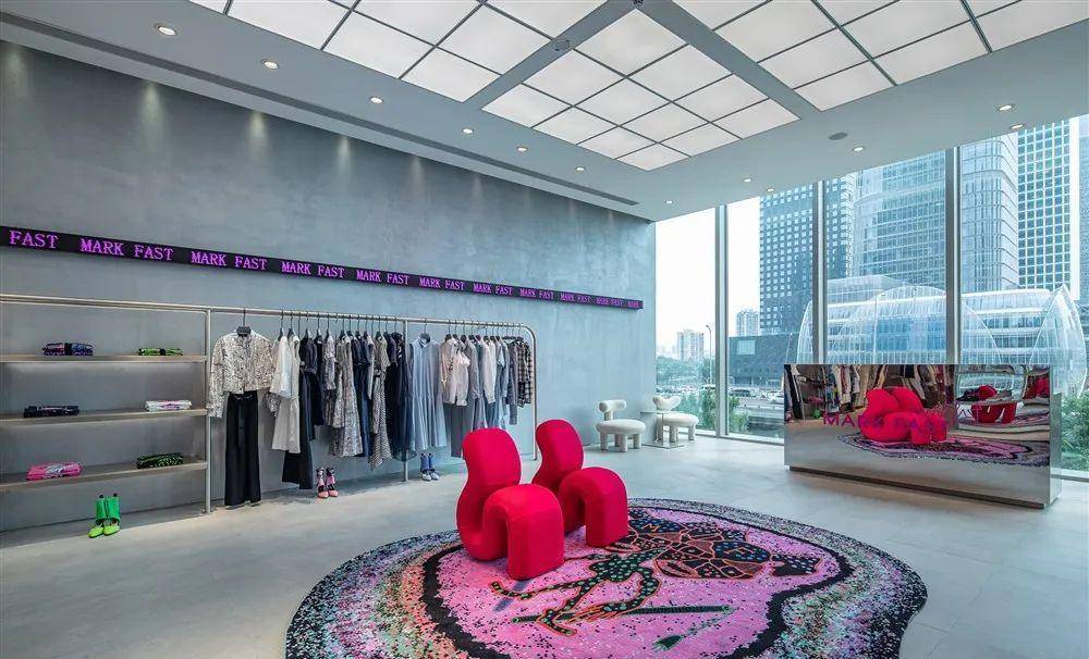 英国时尚品牌 mark fast 北京第一家服装店