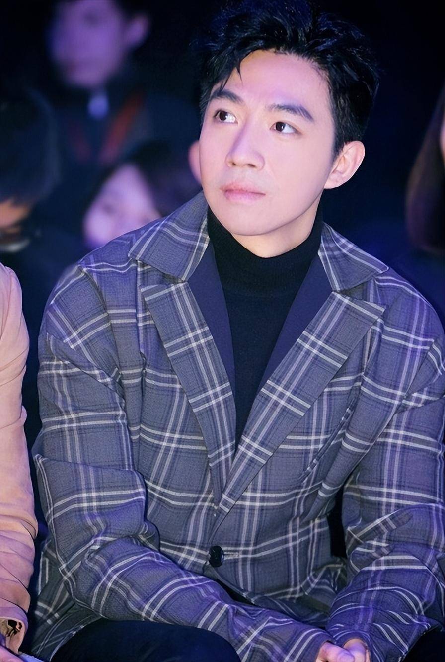 因为_selina_众人