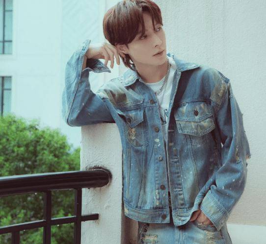 有种"帅气"叫张艺兴留狼尾头,本以为没啥,谁知看到本人:心动了_少年