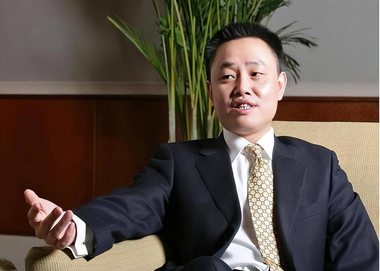 靠脸改命中专生张志铭,娶富豪亲妹掌大权,被排挤后创业坐拥65亿_公司