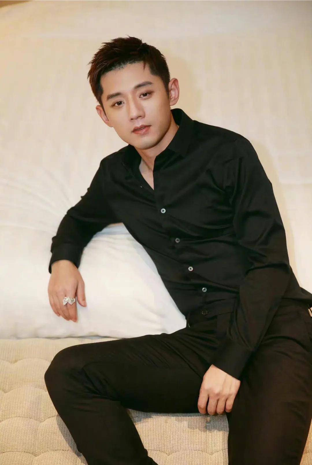 张继科事情迎来反转,新京报被质疑自导自演,造谣者手写道歉信_网友