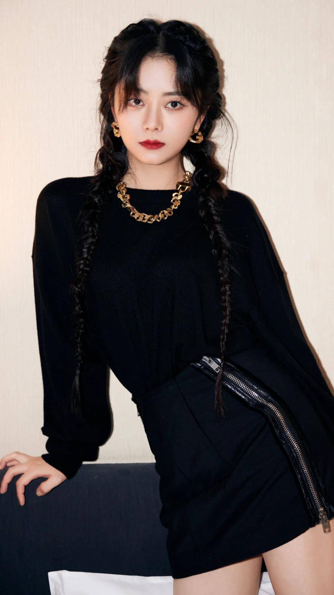 可盐可甜的谭松韵,今天是酷酷的美少女_表演_观众_风格