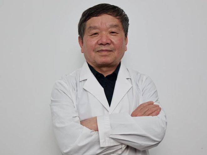 你身边的男科医生杨栋:肾好的男人外表有哪些特征?_女人_精液_腰部