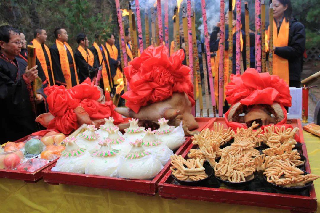 全国白酒行业精英,杜康后裔及酒厂员工清明共祭酒圣杜康_仪式_祭祀