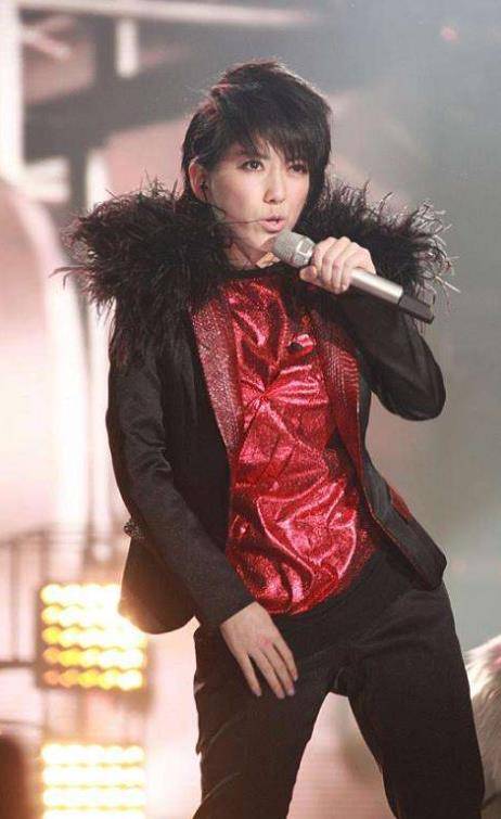 她曾拿下"快女"第3名,出道13年还没红,今35岁成选秀"回锅肉"_刘忻