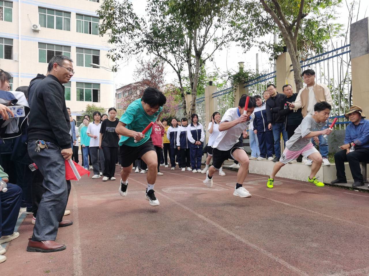 学到了（运动会投稿简短精彩）运动会投稿20字左右 第5张