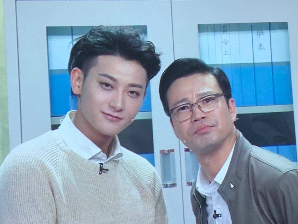 黄子韬_秦海璐_偶像