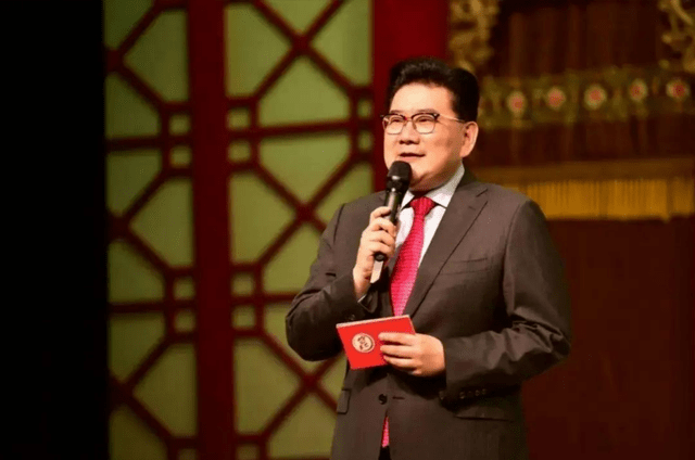 "八面玲珑"的曹可凡,终于走到了今天_工作_上海_卫视