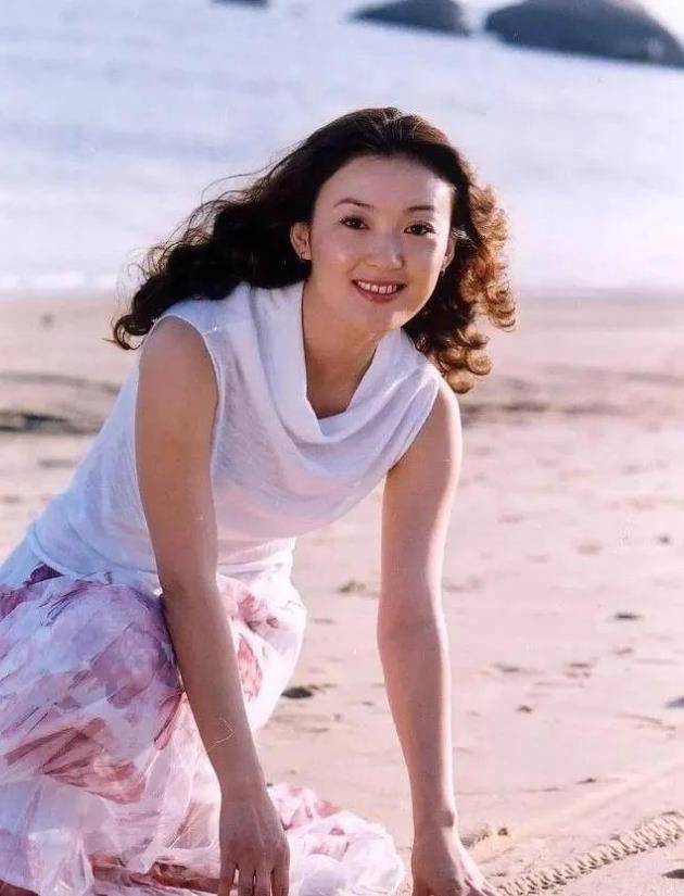 池华琼:校园剧出道,男生的梦中情人,47岁仍单身生活质量高_因为_女孩