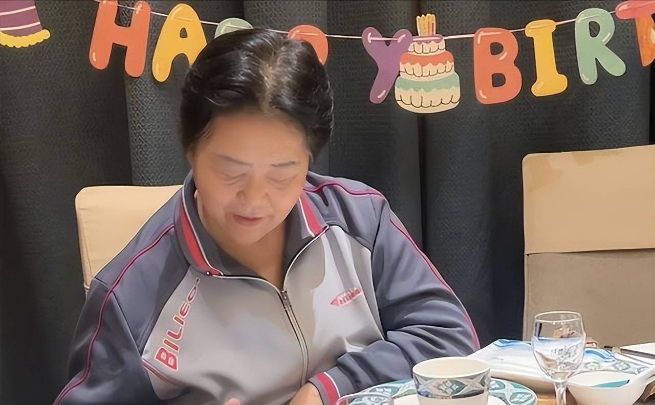 但也有的网友认为,他们老夫妻当初生天赐就应该会想到这一天,毕竟按常