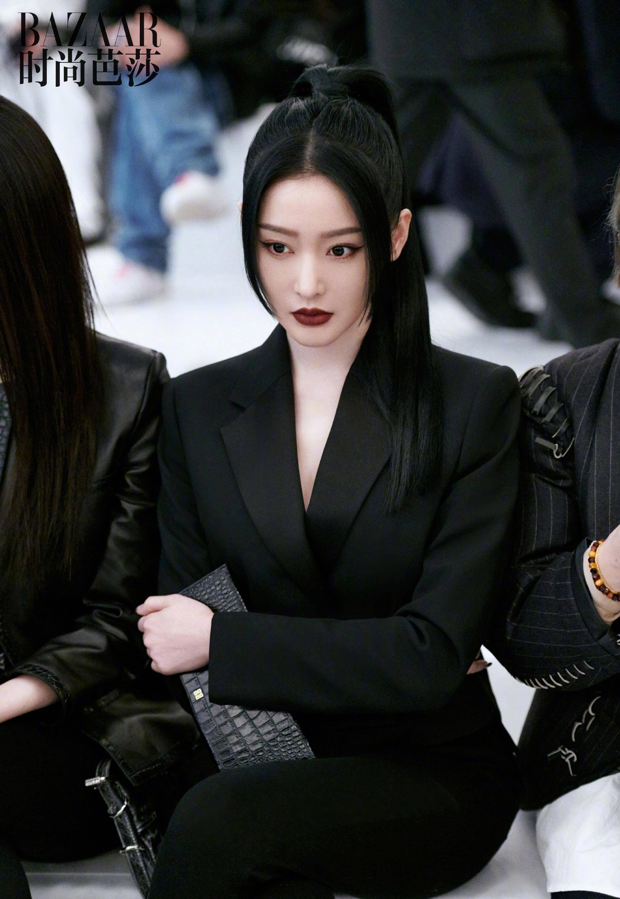 张天爱太热了吗?