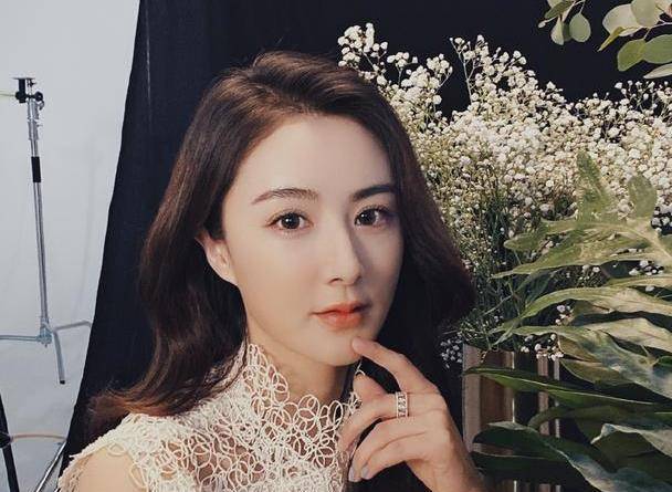 薇娅:16岁的北漂女孩到年入20亿的带货女王,她是如何逆袭的_工作_直播