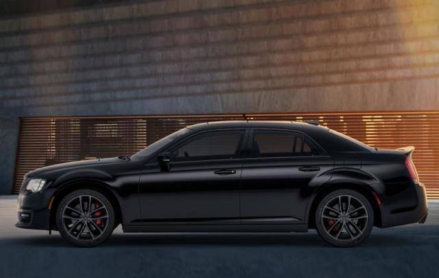 配宾利式中网,两种动力可选,全新克莱斯勒300c即将上市_搜狐汽车_搜狐