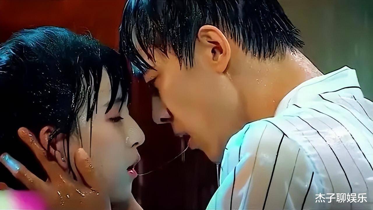 面条吻,拉丝吻,嘴亲肿后,国产吻戏又出新套路,看得人如鲠在喉_观众_剧