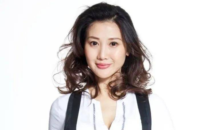 文颐尊酷网2而"非你莫属"则坐实了它"照妖镜"的称号,而它落到今天这样