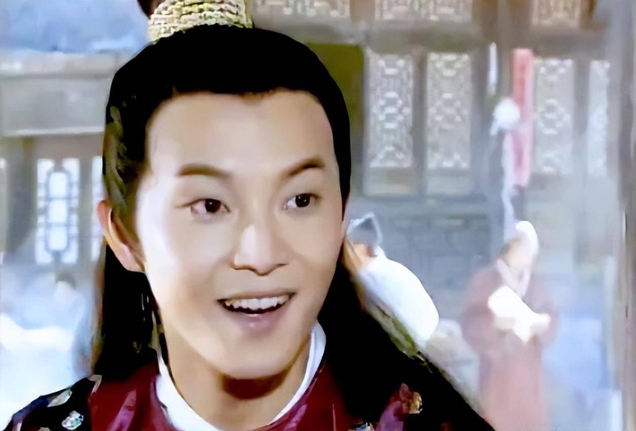 柯世昭见状大喜,以为齐天磊实在无能,才让新媳妇听到开车都不脸红