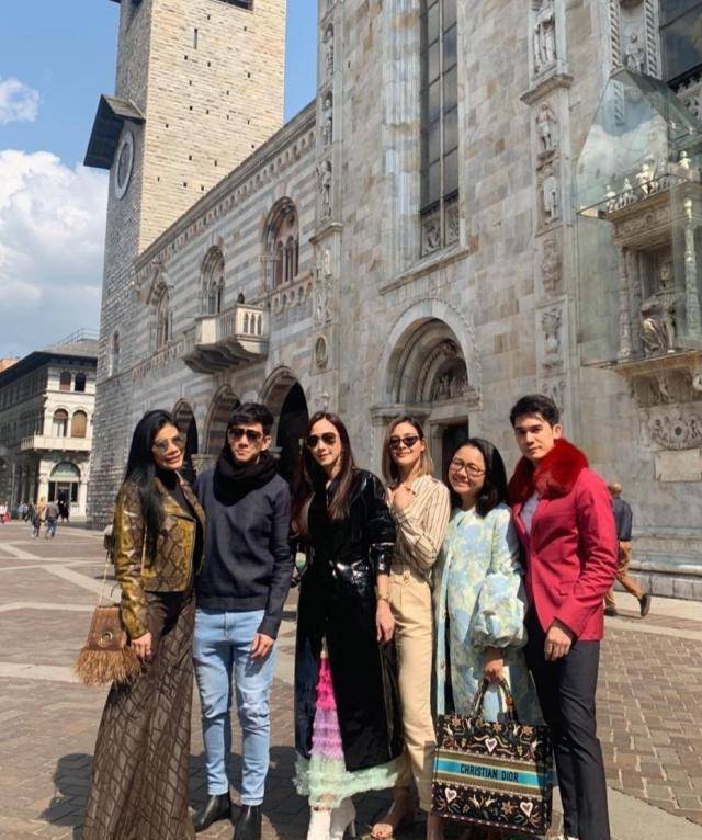 泰星pooklook与mike度假,网友惊这是假cp?_工作_作品_明星