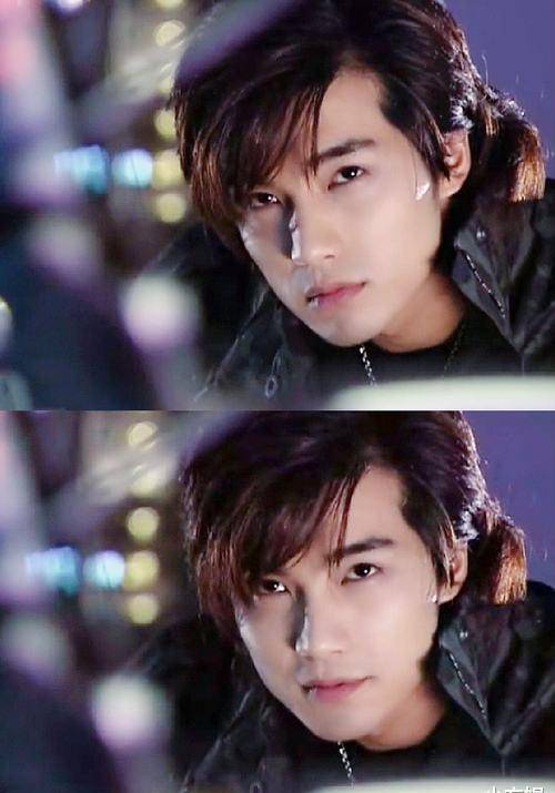 让人一眼难忘的中长发男明星:金城武,郑伊健和贺军翔都很帅,却有着不