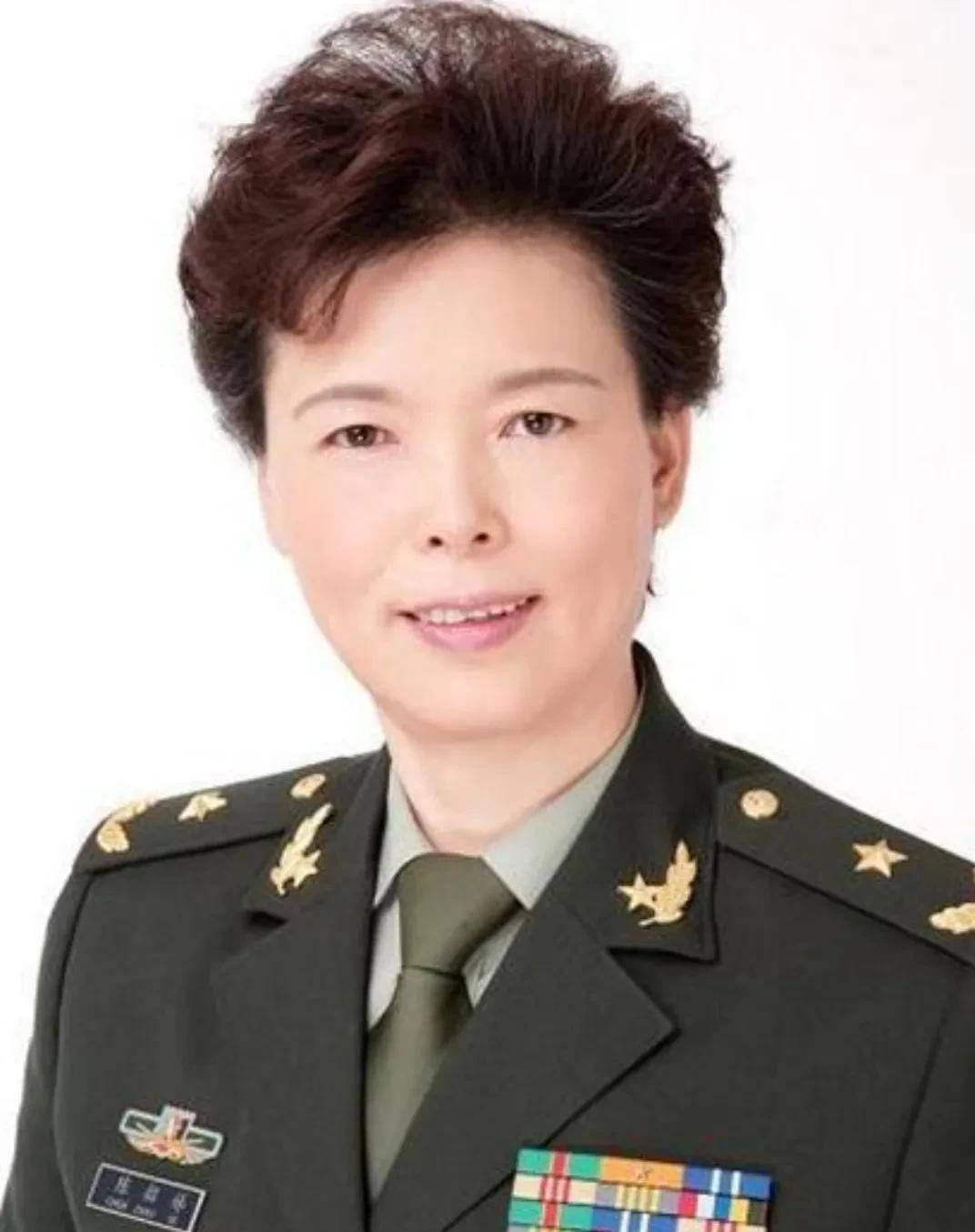 軍銜最高的十位解放軍運動員,前三位都被授予少將軍銜,林丹第十_八一