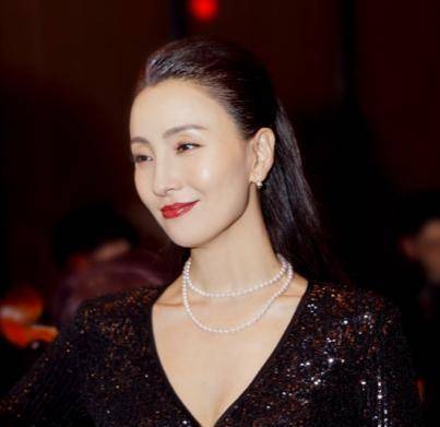 小陶虹与徐峥之间喜结良缘的始伊已经就20年了_少女_徐小宝_粉色