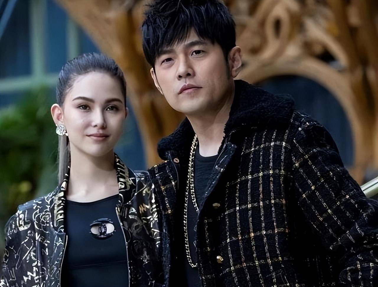 周杰伦出道多年,事业一直顺风顺水,想必他也积攒了不少财富.