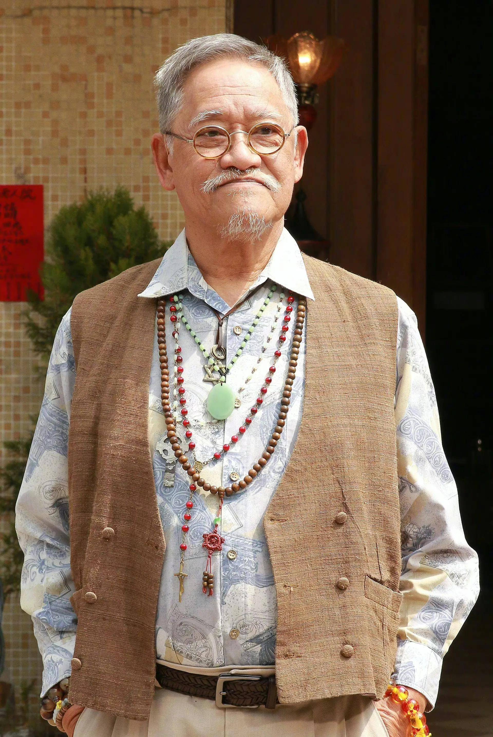 噩耗,演员吴耀汉去世享年83岁,两年前就已经停工,还得每天洗肾