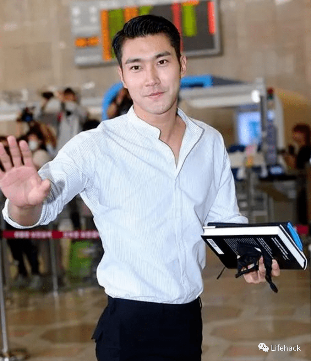 36岁崔始源近照曝光:胖到认不出,颜值崩了