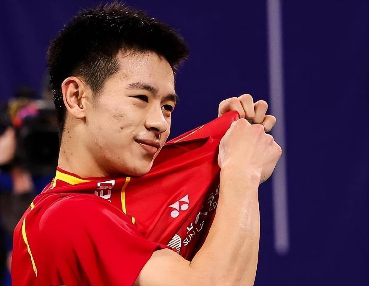 小将组合男双夺冠,世界羽联官网发文盛赞:崭露头角期待更大舞台_刘毅_
