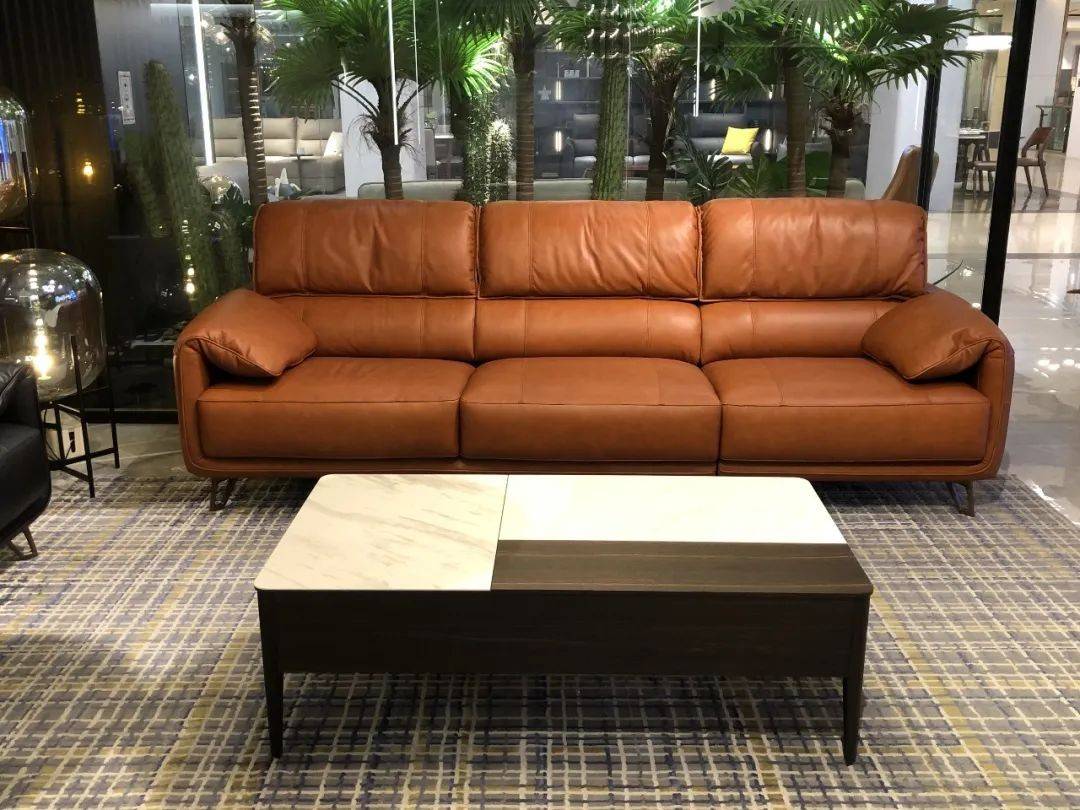 the maniathere seems to be a kind of magicthen caramel color