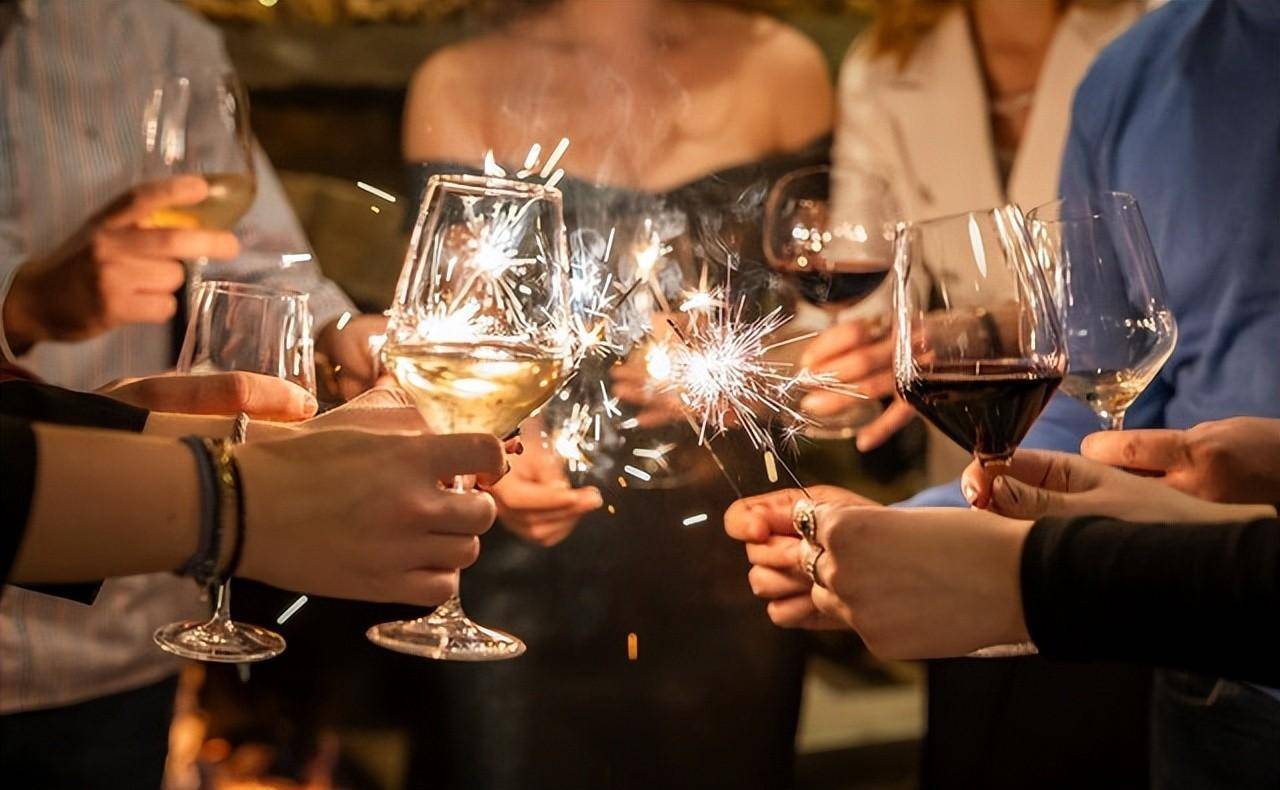 酒局用上这些效果翻倍_马路牙子_敌敌畏_人生