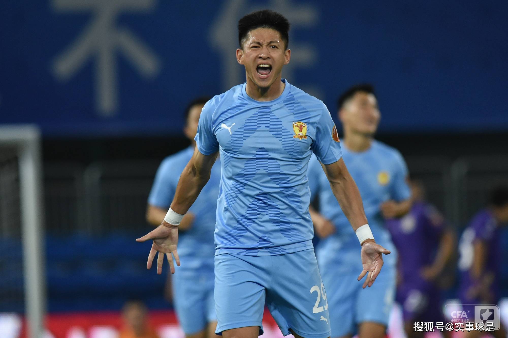 王楚告别四川九牛,加盟成都蓉城,时隔4年重返中超_赛季_法国_积分榜