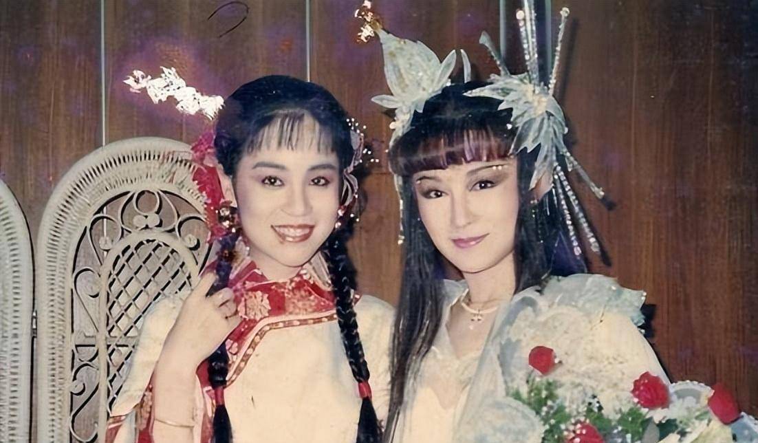 潘迎紫提出了离婚,而且为了表示强硬态度,她选择了诉讼离婚,陈鸿烈