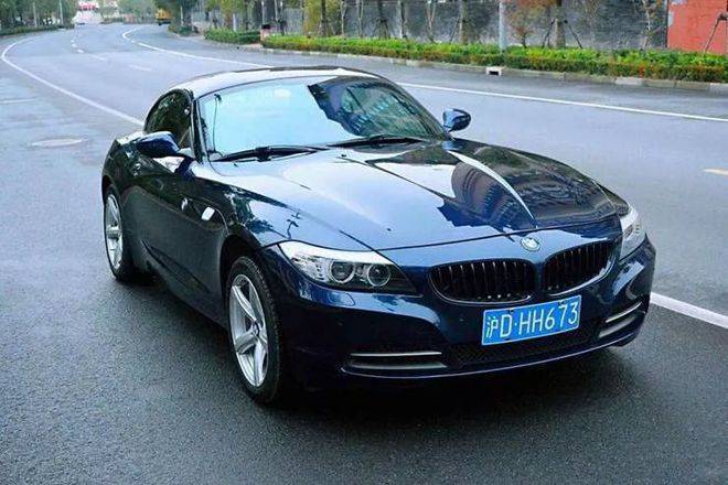 武汉保时捷车友会俱乐部草帽姐的保时捷多壕?